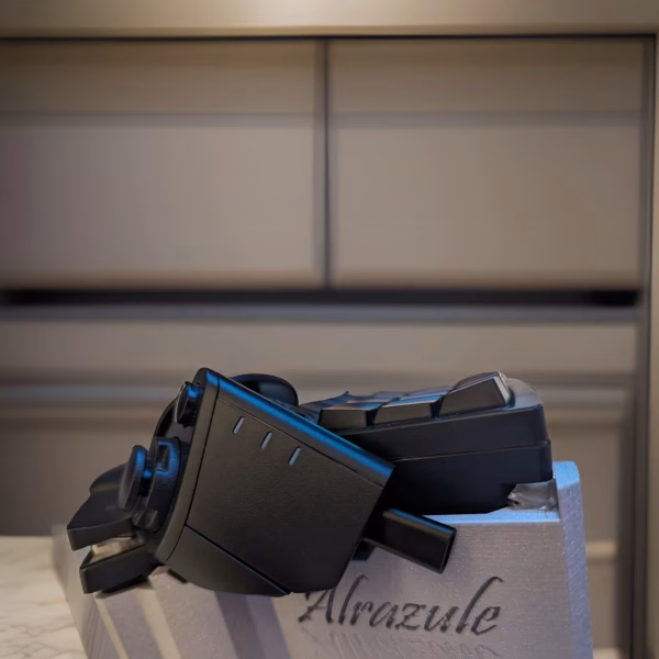 razer-tartarus-detachable-mod Razer Tartarus keypad modified with detachable USB-C cable